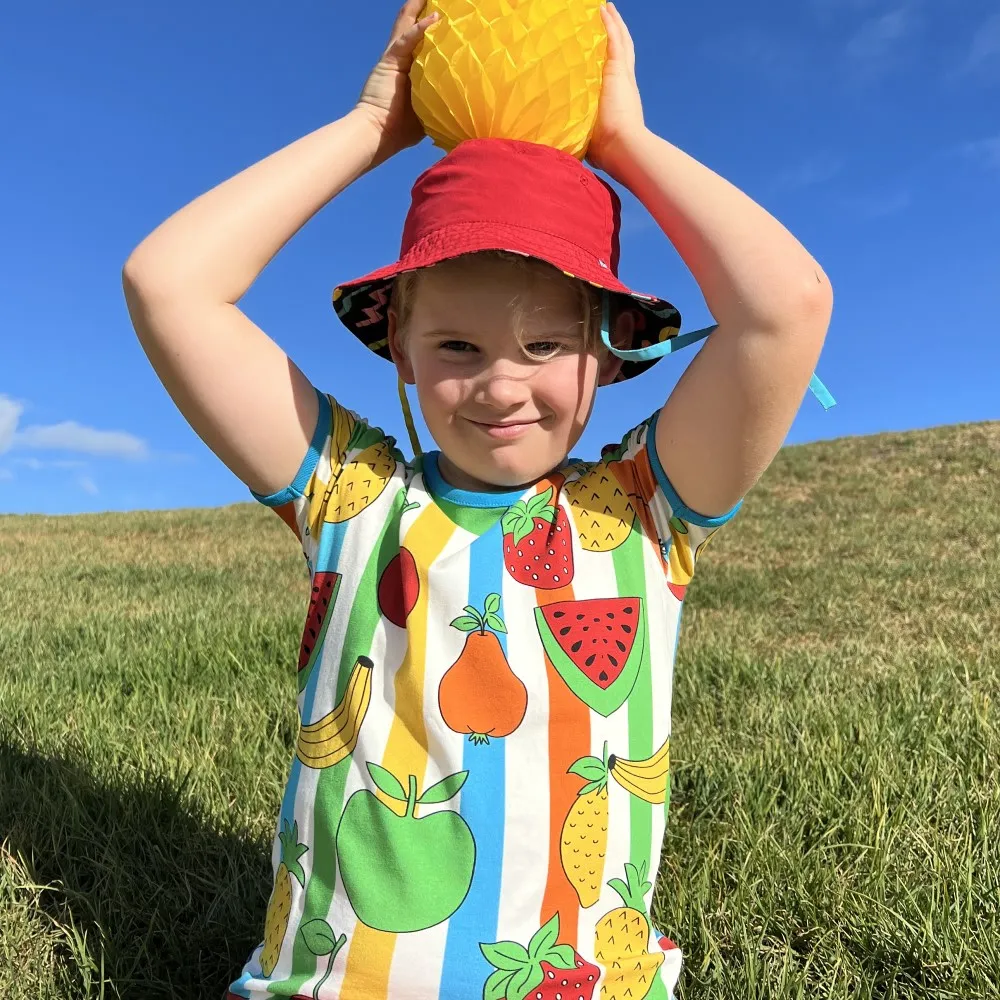 T-shirt with fruits